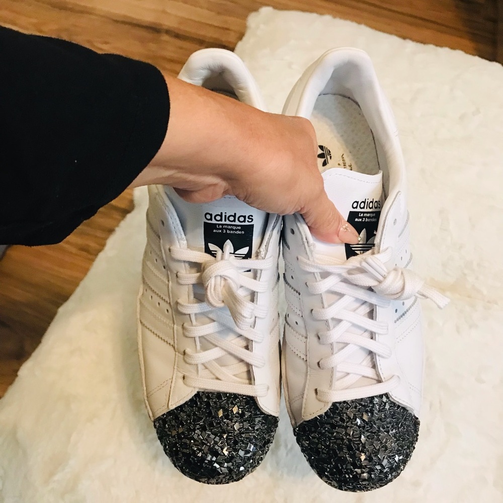 BEAUTIFUL UNIQUE ADIDAS SUPERSTAR SHOES